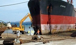 Komşudaki kriz, Türkiye'deki gemi sökümcülerine yaradı