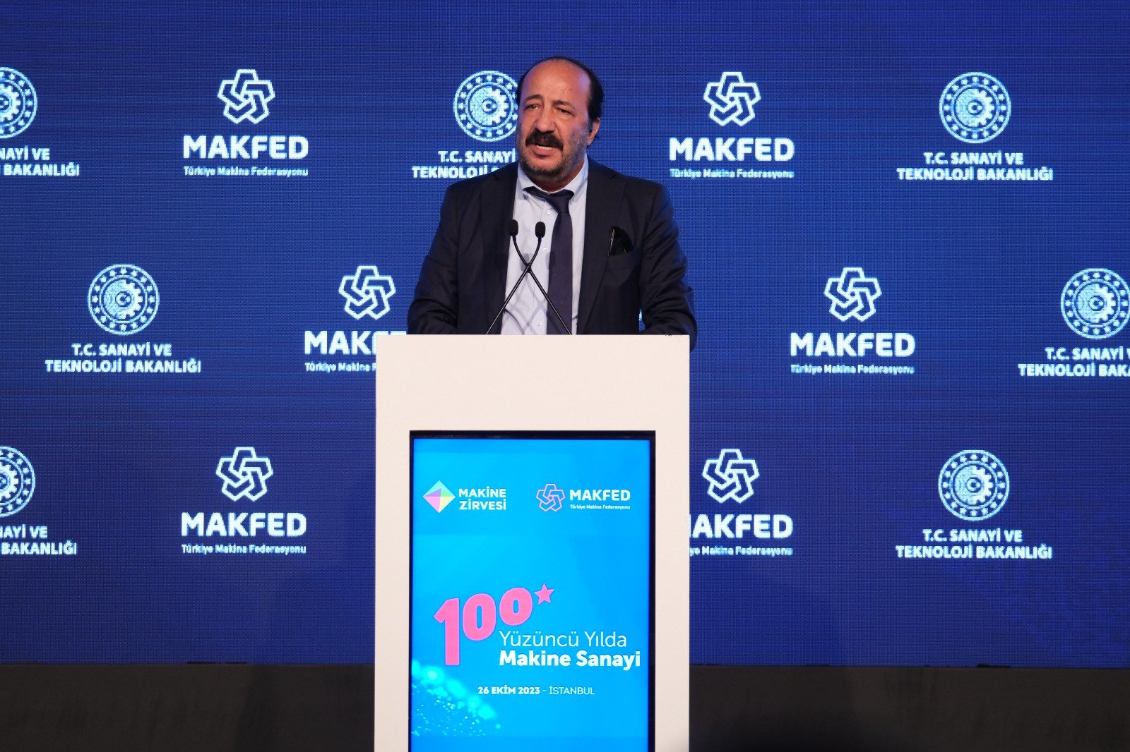 Sanayiye yön verenler yeni yüzyıl hedeflerini Makine Zirvesi’nde ele aldılar