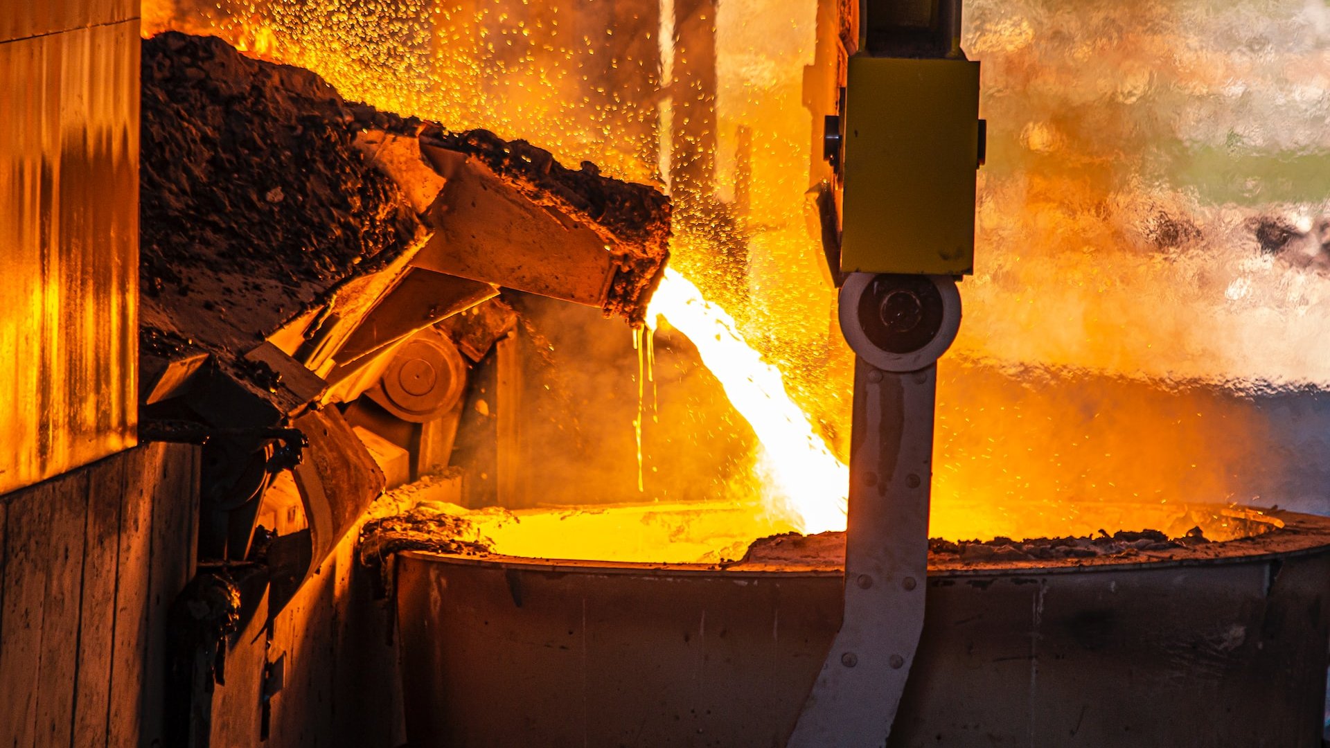 Dünya Çelik Sektöründe Çalışanların Endişeleri Artıyor