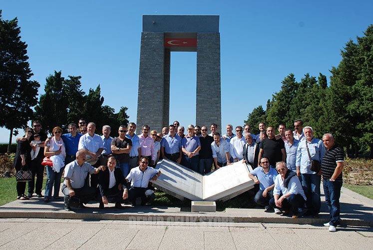 YİSAD Üyelerinden Çanakkale Şehitliği’ne ziyaret…