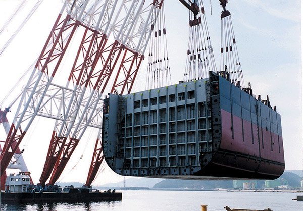 Tuzla tersanelerinde son 2 yılda 100 bin kişi işini kaybetti