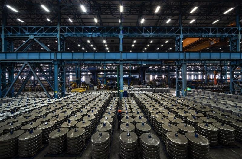 Kardemir’den stratejik iki hamle: katma değerli vakumlu çelik ve yerli metro-lokomotif tekeri