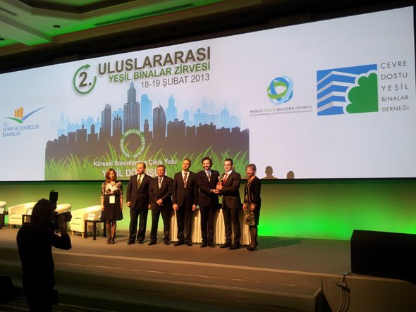 YEŞİL BİNA DOSTU ALTENSİS, KENDİ BİNASI İLE ÖDÜL ALDI