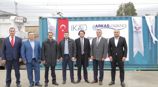 Türkiye'nin ilk treni Demir İpek Yolu'na çıktı