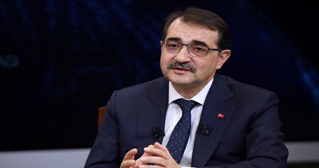 Bakan Dönmez, Cezayir'deki entegre demir çelik tesisini ziyaret etti