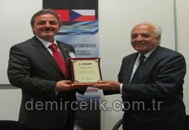 İZİAD Çek Cumhuriyetinden Eli Dolu Döndü