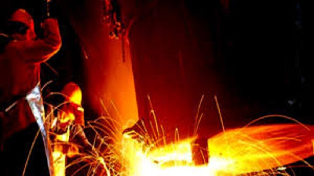 Sanayi üretimi beklentilerin üzerinde arttı