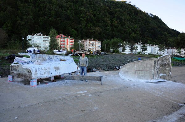 Paslanmaz Su Borusundan Gezi Teknesi Yapıyor