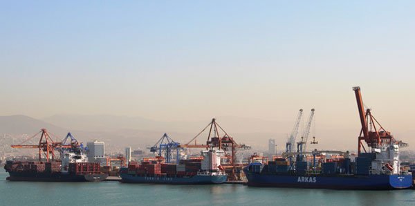 TURKIYE GENELI IHRACATTA KARAYOLU ONE CIKTI EGE BOLGESI IHRACATINDA DENIZYOLU BIRINCI TERCIH OLDU 