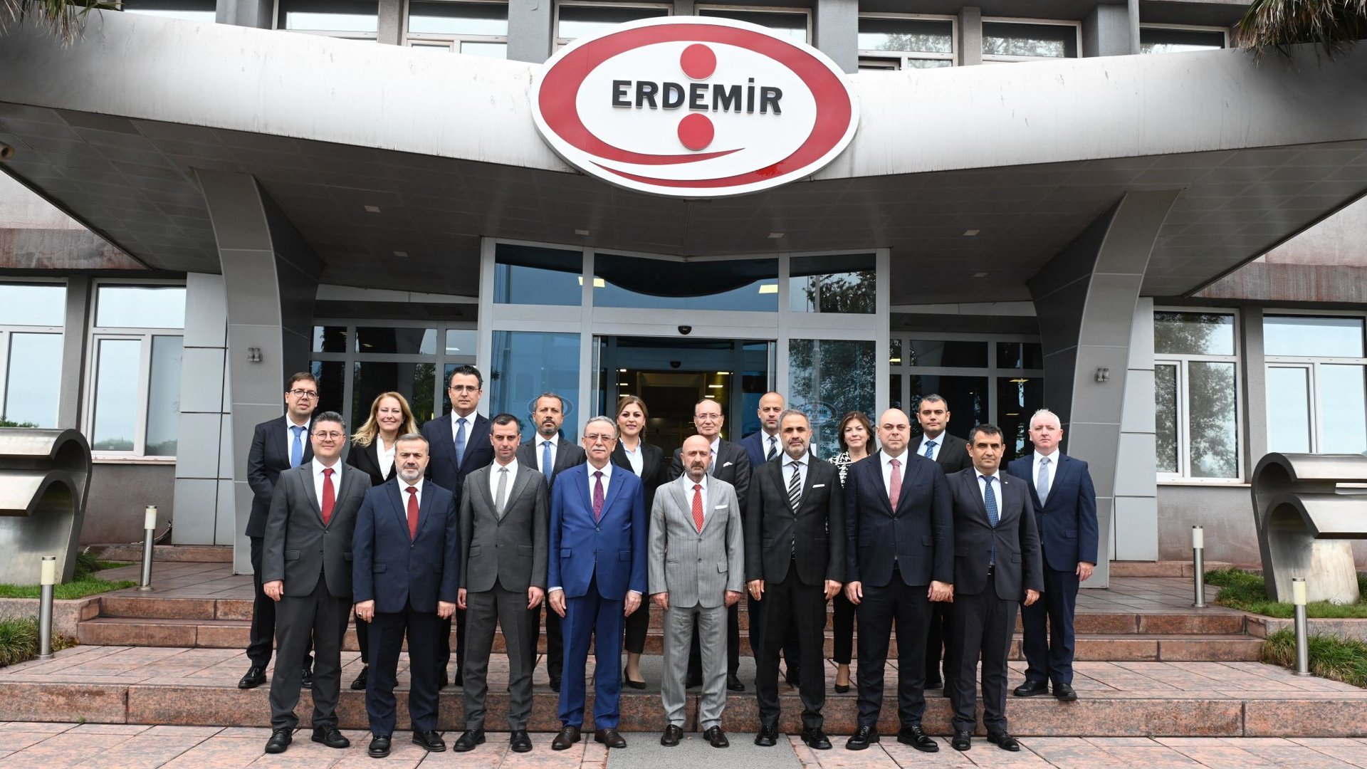 OYAK Yönetim Kurulu Başkanı Aksakallı, Erdemir’i ziyaret etti