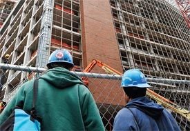 Yükselen çelik fiyatları Umman inşaat endüstrisine sorun yaratıyor