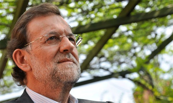 İspanya'da Rajoy'a "yardım iste" baskısı