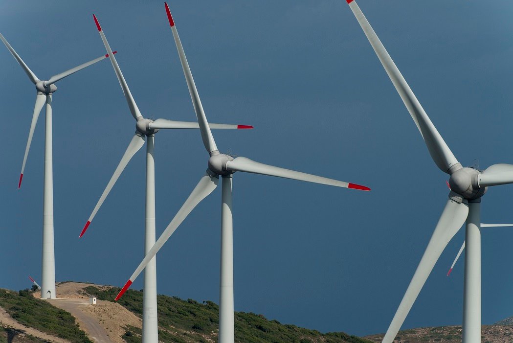 “RÜZGÂR ENERJİSİ SEKTÖRÜ SERMAYEDEN YİYOR”