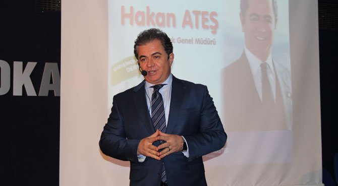 DenizBank Genel Müdürü Hakan Ateş'ten gençlere tavsiye: Yarın Daha Zor Olacak. İş Hayatına Sıkı Başlayın