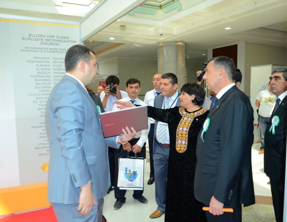 Vekon, katlanabilir yaşam üniteleri ile Türkmen Construction Fuarı’ndaydı