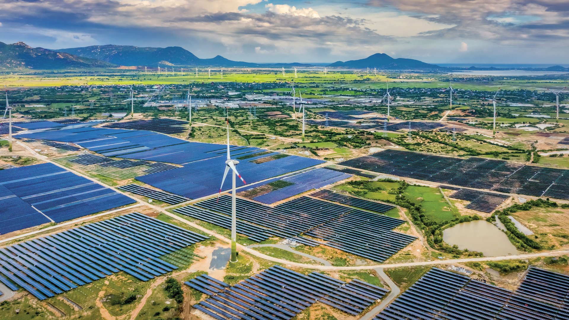 TÜRKİYE’DE ENERJİNİN RENGİ YEŞİLE DÖNÜYOR… CALL Energy ile hedef 1.000 MW’lık yatırım