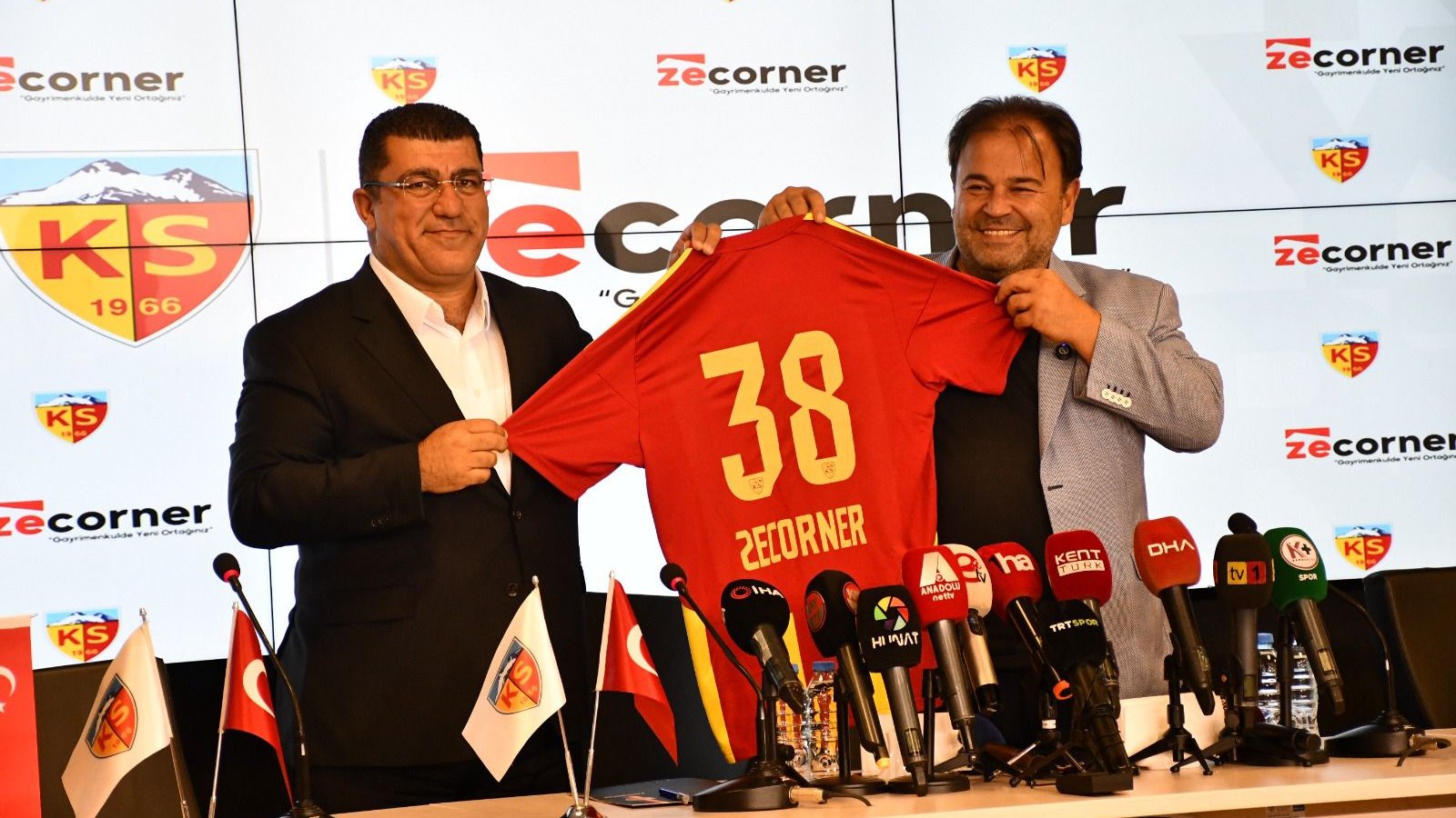 KMC Metal’in sahibi Ziya Eren, Zecorner ile Kayserispor’a sponsor oldu