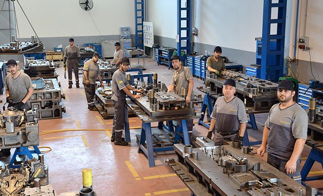 Aston Martin, kalıp ve mühendislik hizmetleri için Türk firma ile anlaştı