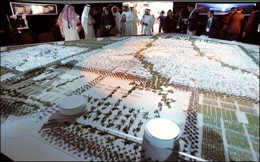 Abu Dabi'de 55 milyar dolarlık projeler devam ediyor.  