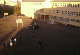 Erzurum - Horasan Yatılı İlköğretim Bölge Okulu Demir Çelik Firmalarının Yardımlarını Bekliyor