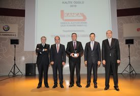 Kanca  A.Ş., Metal  Sektöründe  Tofaş 'ın 2010 Yan  Sanayi  Kalite  Ödülünü  Aldı