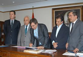 Demir çelik sektörünün beş büyük şirketi Türkiye'de bir ilke imza atıyor. 