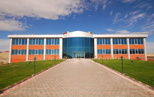 200 Milyon Liralık Fabrikaya 'Akbabalar' Dadandı