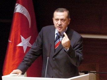 Erdoğan TÜSİAD toplantısında, Türkiye'nin artık yerli otomobilini üretmeli.