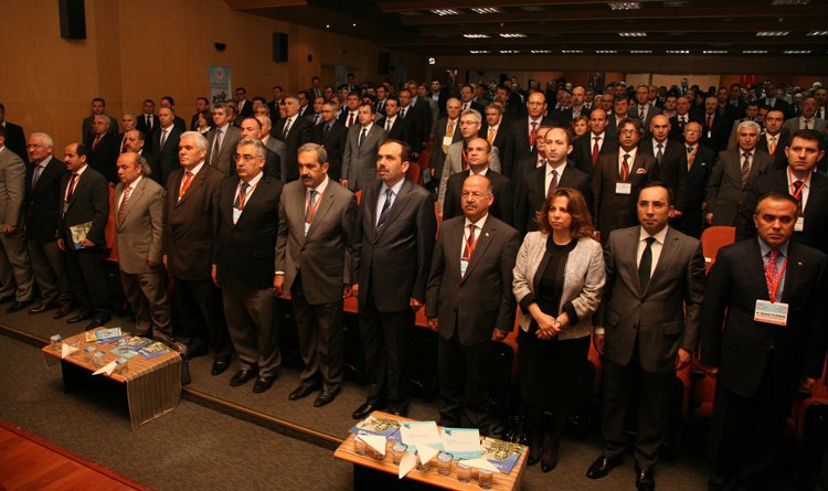 Mehmet Üzer, Türkiye, 90 çeşit madenden 77'si ülkemizde var